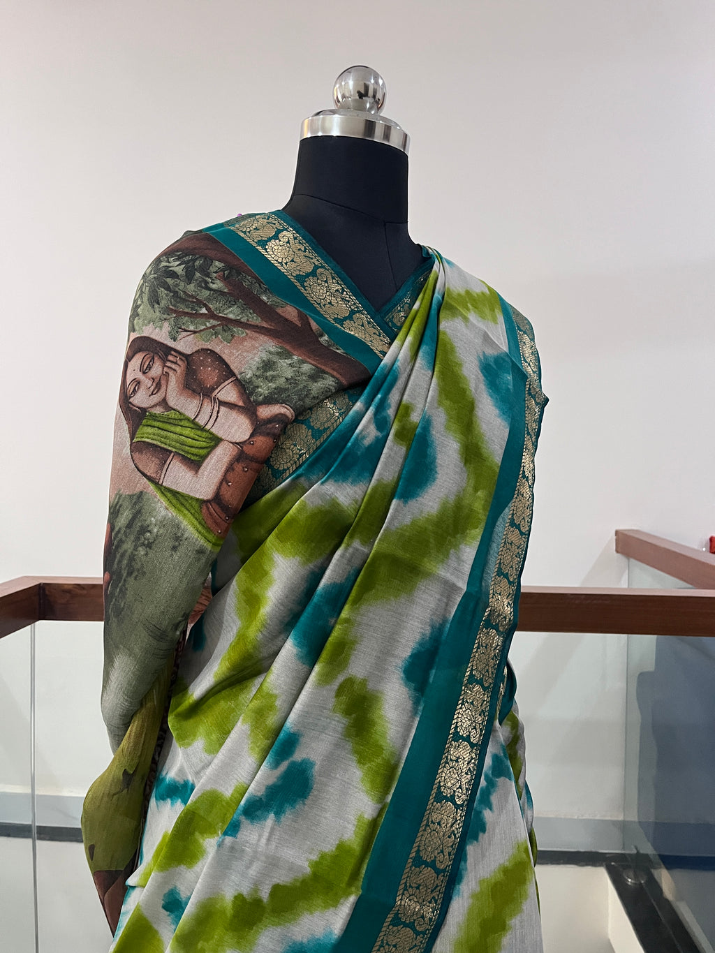 Elegant Soft Tie-Dye Cotton Silk Blend Saree with Teal Woven Border