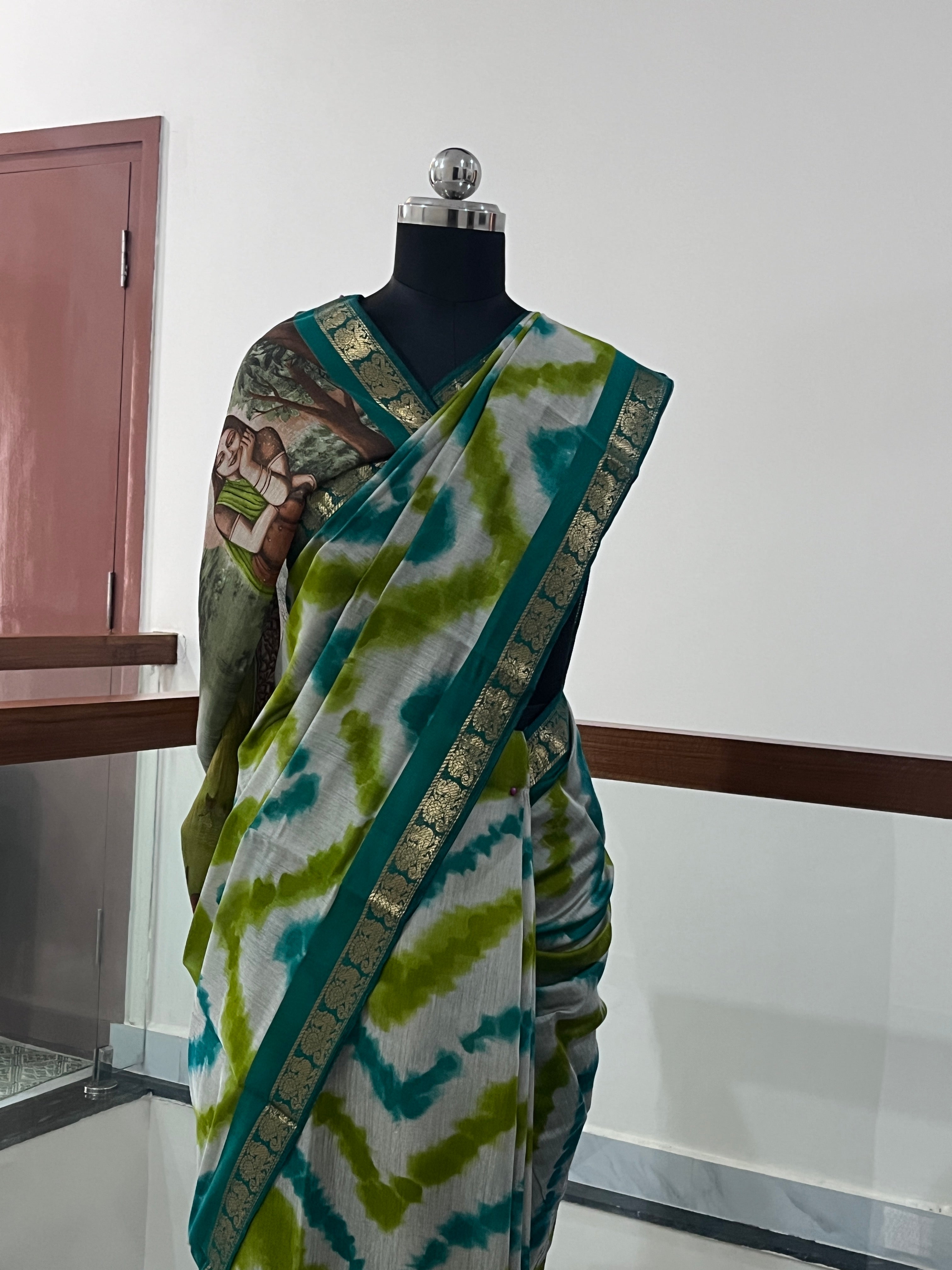Elegant Soft Tie-Dye Cotton Silk Blend Saree with Teal Woven Border