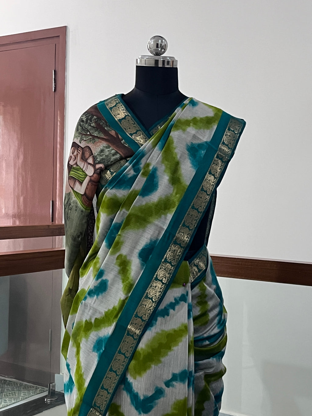 Elegant Soft Tie-Dye Cotton Silk Blend Saree with Teal Woven Border