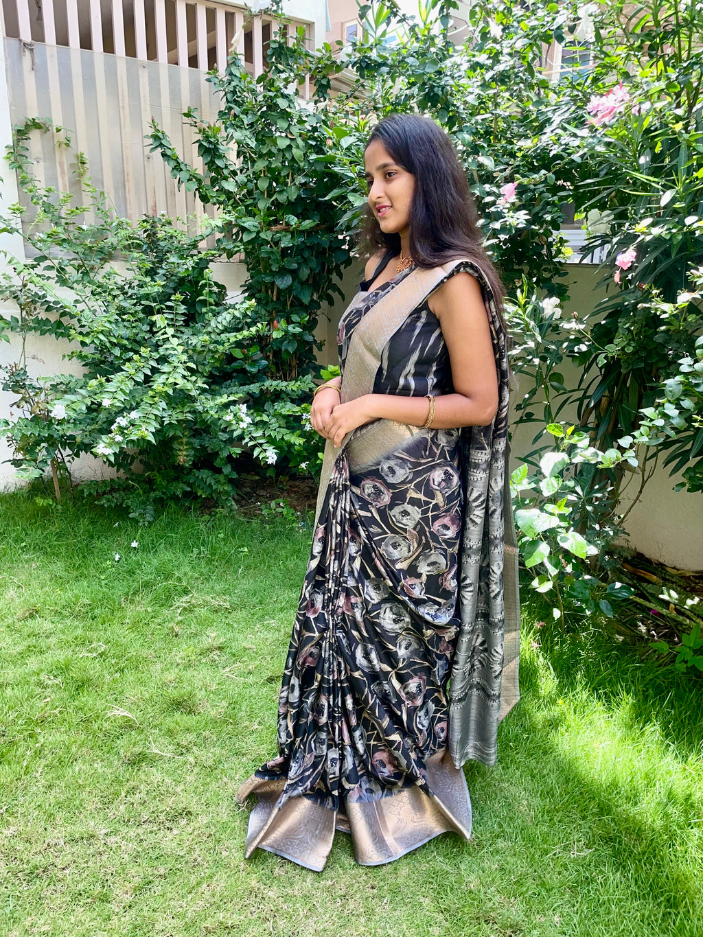 Beautiful Black with Grey Cotton Silk Saree with Weaving Silver Border Which Gives Rich look perfect for Reception or festivals.